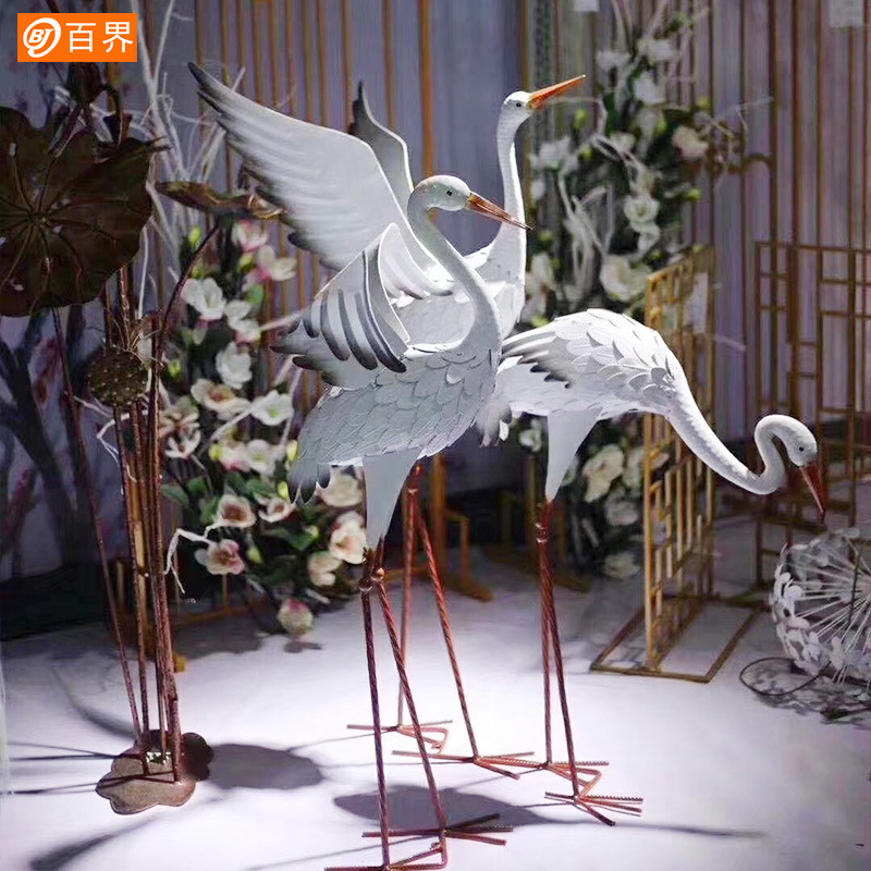 Wrought Iron Red-crowned Crane - مراجعة Home Decor Simulator وسعره